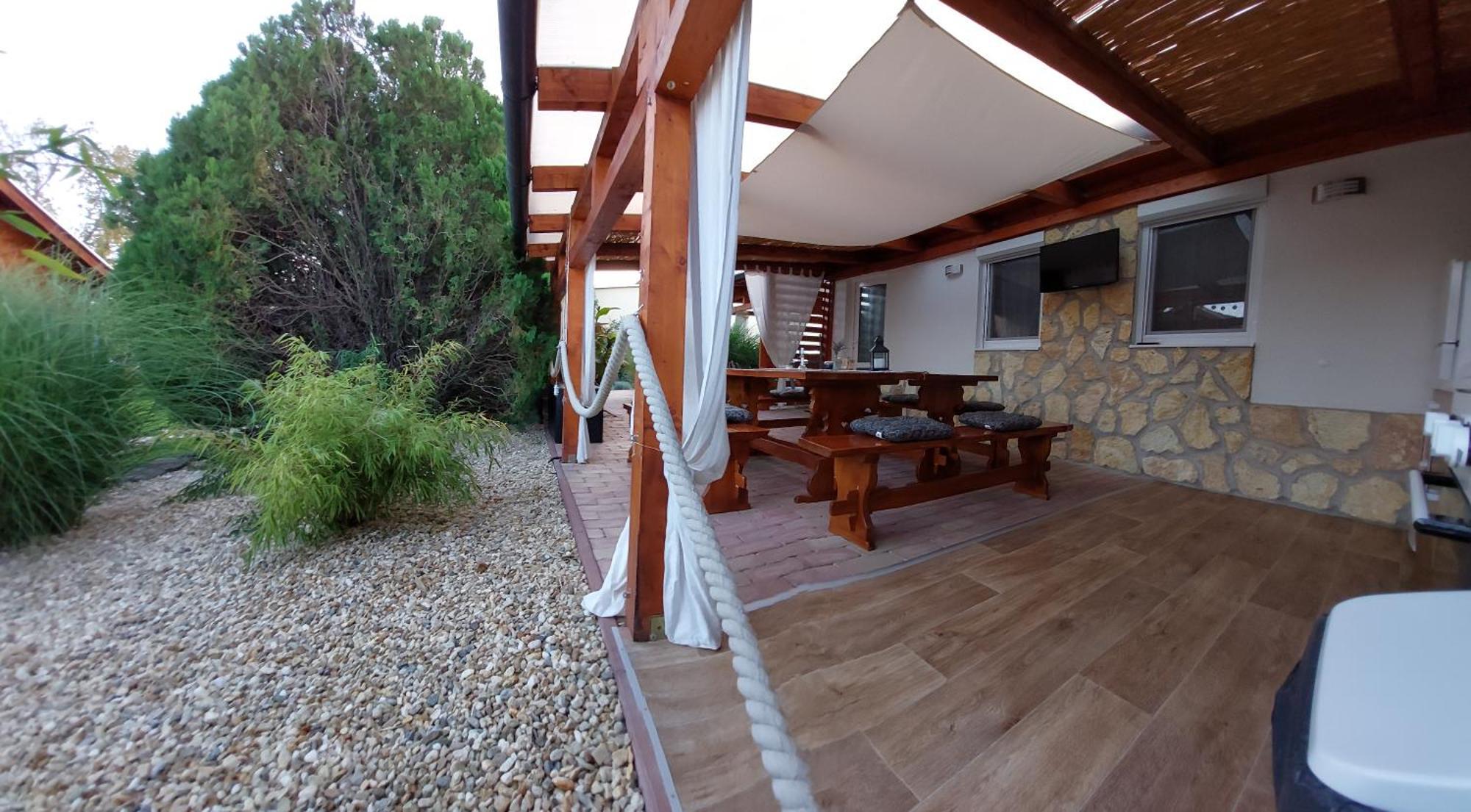 Tulipan Vendeghaz Apartment Sarospatak Exterior photo