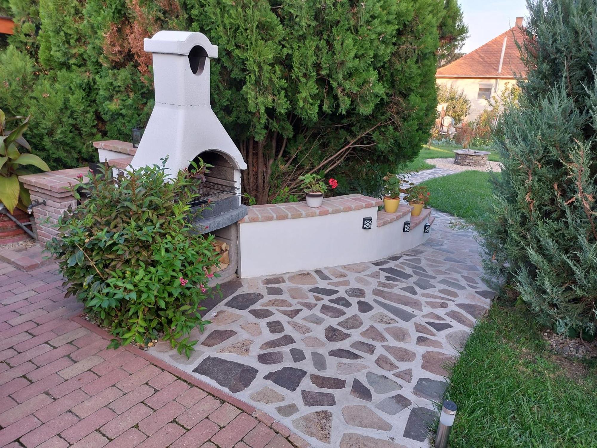 Tulipan Vendeghaz Apartment Sarospatak Exterior photo